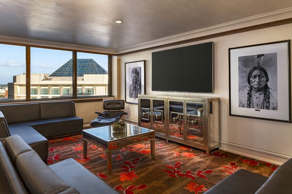 Sheraton Oklahoma City Downtown Hotel