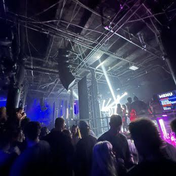 The Ave Live