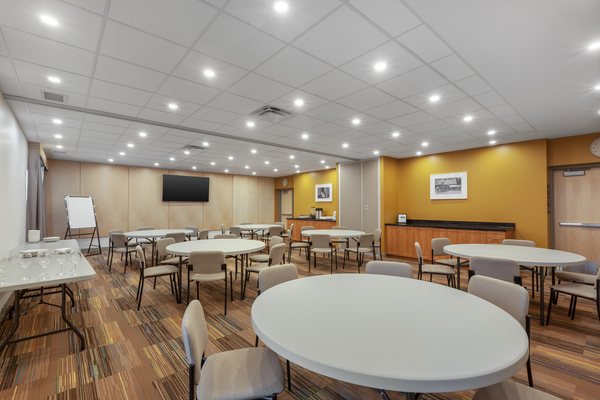 Best Western Plus Kawartha Lakes Hotel & Suites