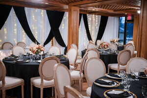 OAK DINING ROOM