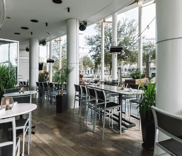 Moxies Houston