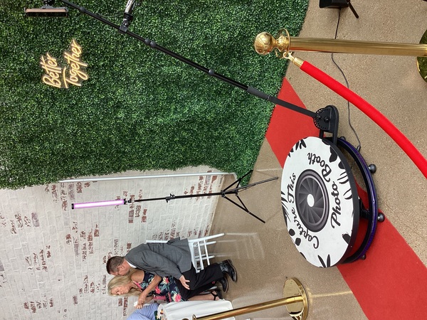 Capture This Photo Booth Rental