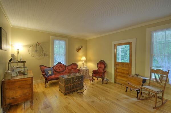Bonnie Blue Inn