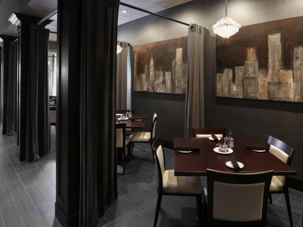 Holiday Inn Hotel & Suites East Peoria and Johnny's Italian Steakhouse