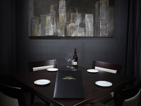 Holiday Inn Hotel & Suites East Peoria and Johnny's Italian Steakhouse