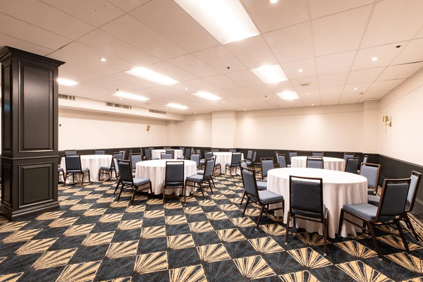 Lord Elgin Hotel