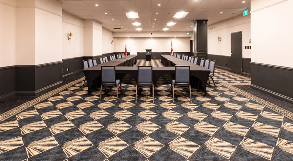 Lord Elgin Hotel