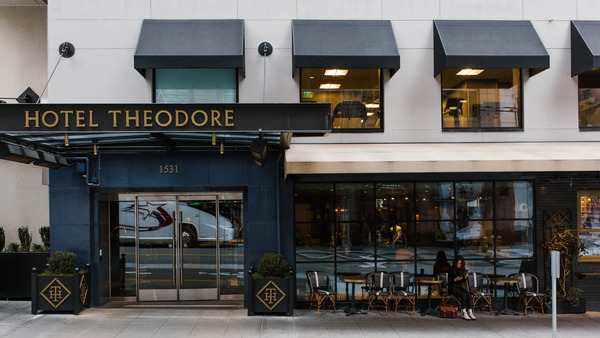 Hotel Theodore