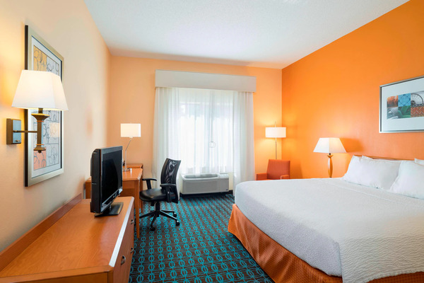 Fairfield Inn & Suites State College