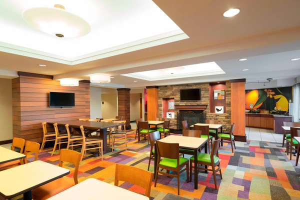 Fairfield Inn & Suites State College