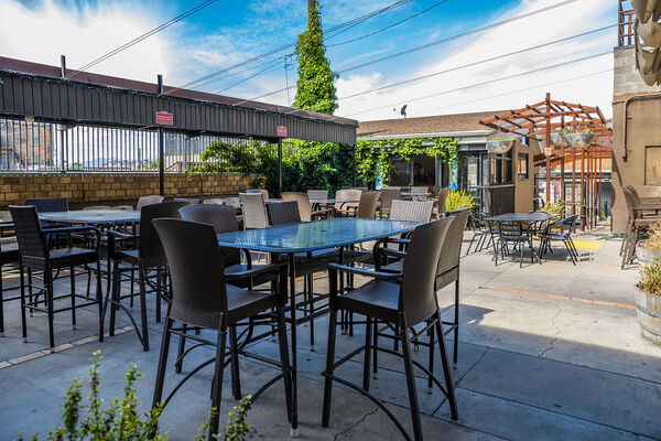 Poplar Street Pub