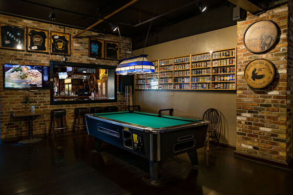 Poplar Street Pub