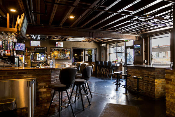 Poplar Street Pub