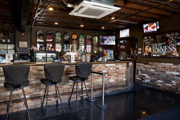 Poplar Street Pub