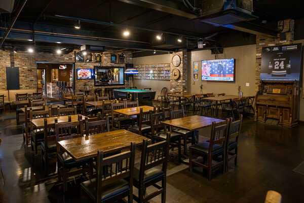 Poplar Street Pub