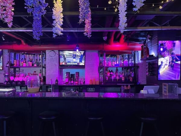 1831 Bar & Lounge