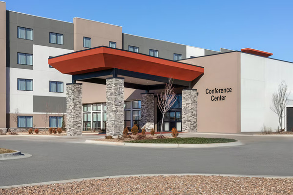 Hilton Garden Inn / Homewood Suites by Hilton Wichita Airport