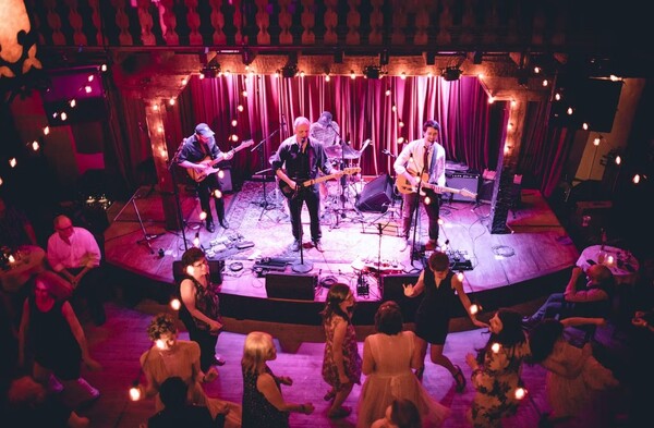 Colony Woodstock