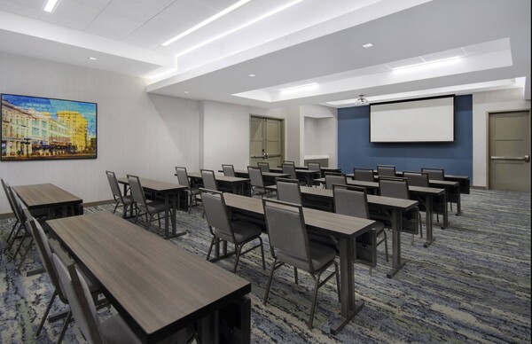 Hampton Inn & Suites/Home2 Suites Riverwalk