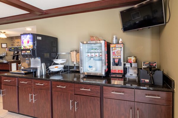 Cobblestone Inn & Suites - Eaton, CO