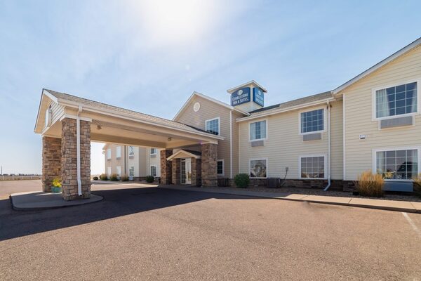 Cobblestone Inn & Suites - Eaton, CO