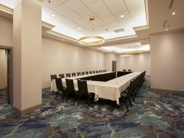Holiday Inn & Suites Ottawa Kanata