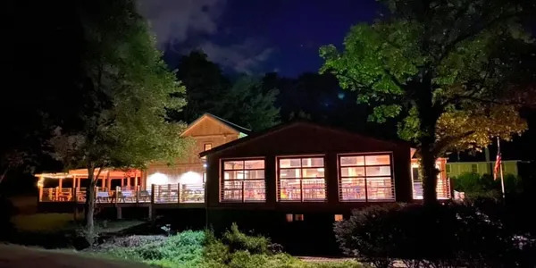 Backwoods Bar & Kitchen