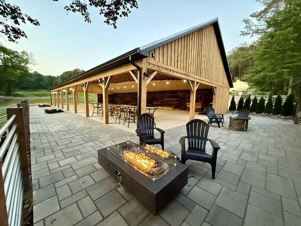 Backwoods Bar & Kitchen