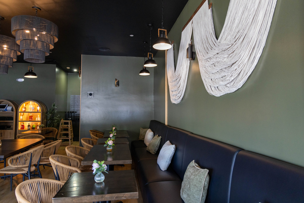 Grida Bistro & Lounge