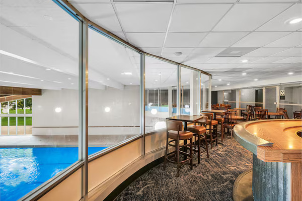 Eastlake Suites Hotel & Conference Center By OYO Urbana