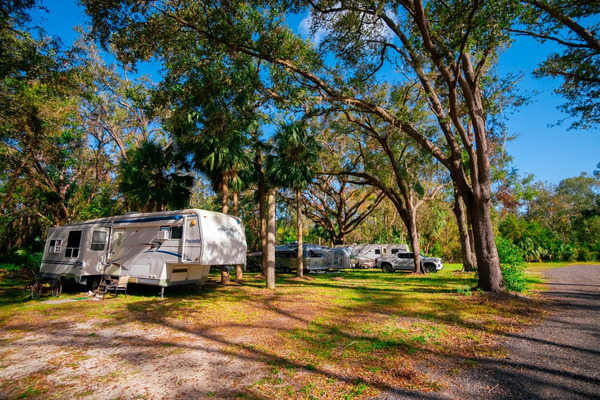 Putnam Lodge & RV Resort