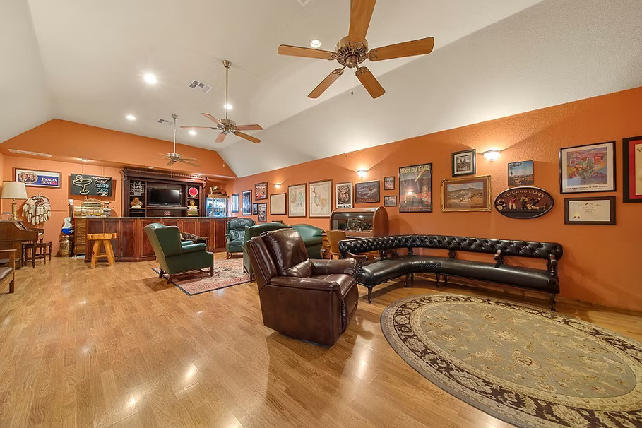 The Barn, photo 5