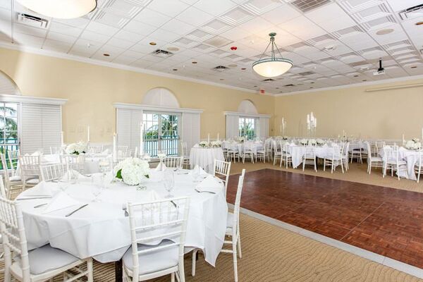 'Tween Waters Island Resort & Spa