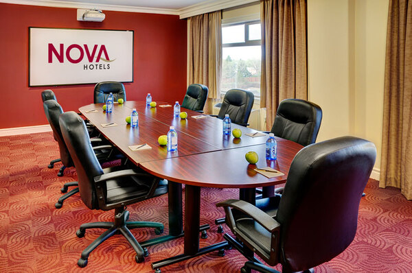 Chateau Nova Hotel Yellowhead