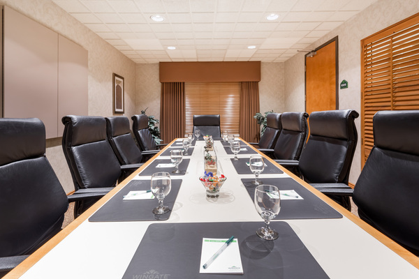 Wingate by Wyndham Calgary South