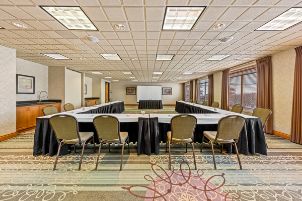 Wingate by Wyndham Calgary South
