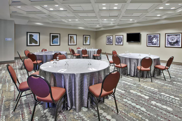 Embassy Suites by Hilton Columbus - Airport