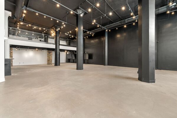 950 South Broadway LLC