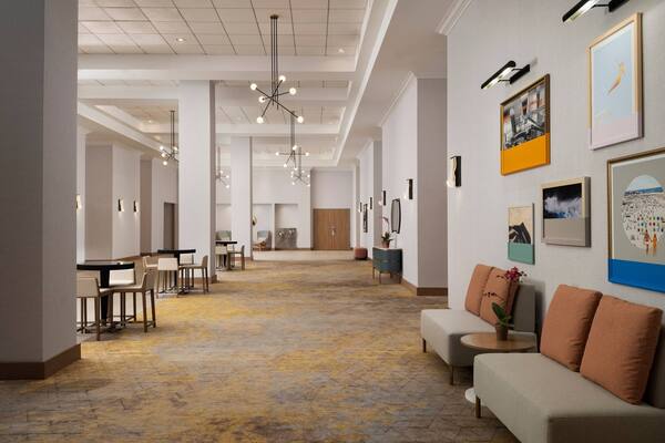 Hotel Zessa, a Doubletree by Hilton