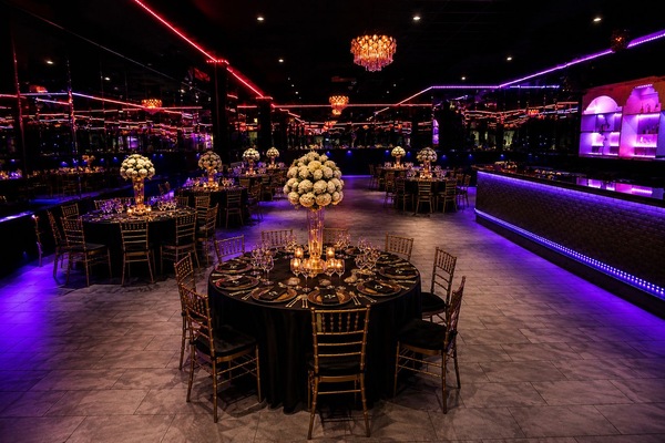 PARTY ROOM
