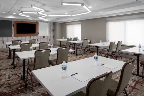 Hilton Garden Inn Bethesda Downtown