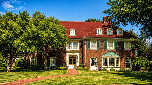 Montague Inn