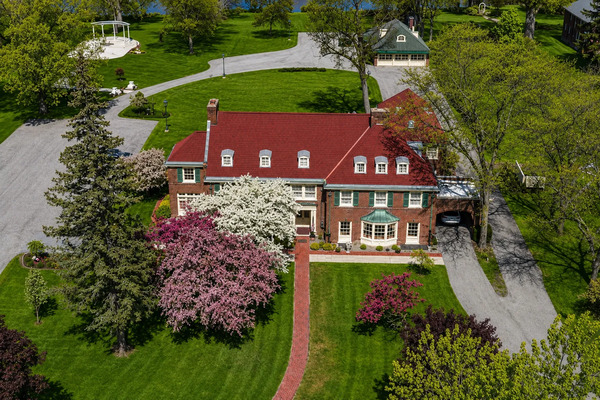 Montague Inn