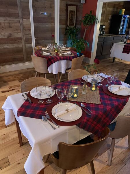 Meadowlark Motel With Restaurant & Bar
