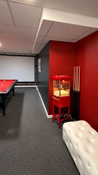 Da HideOut - Private/Intimate Venue