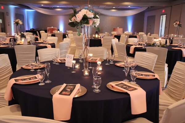 Eastland Suites Hotel & Conference Center