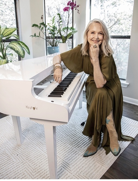 Kimberly Krohn Singing Pianist