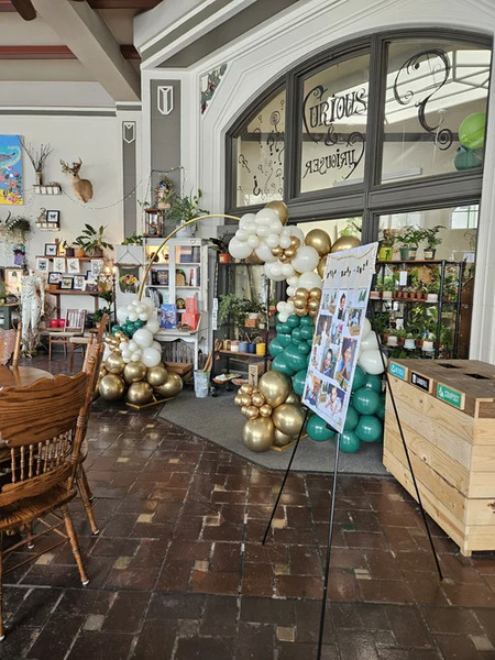 Little Green - A Plant Bar