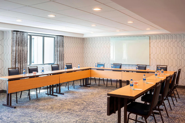 Fairfield by Marriott Inn & Suites Providence Airport Warwick