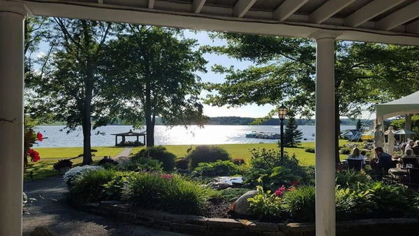 The Oaks Lakeside